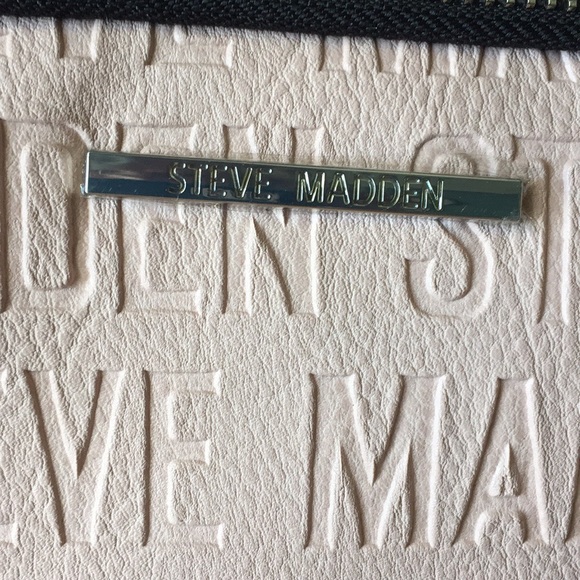 Steve Madden Crossbody Bag - Picture 8 of 11